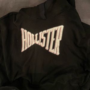 HOLLISTER SWEATER